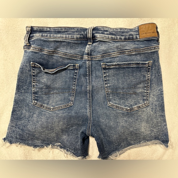 American Eagle Outfitters size 14 high-rise shortie jean short - Picture 2 of 8
